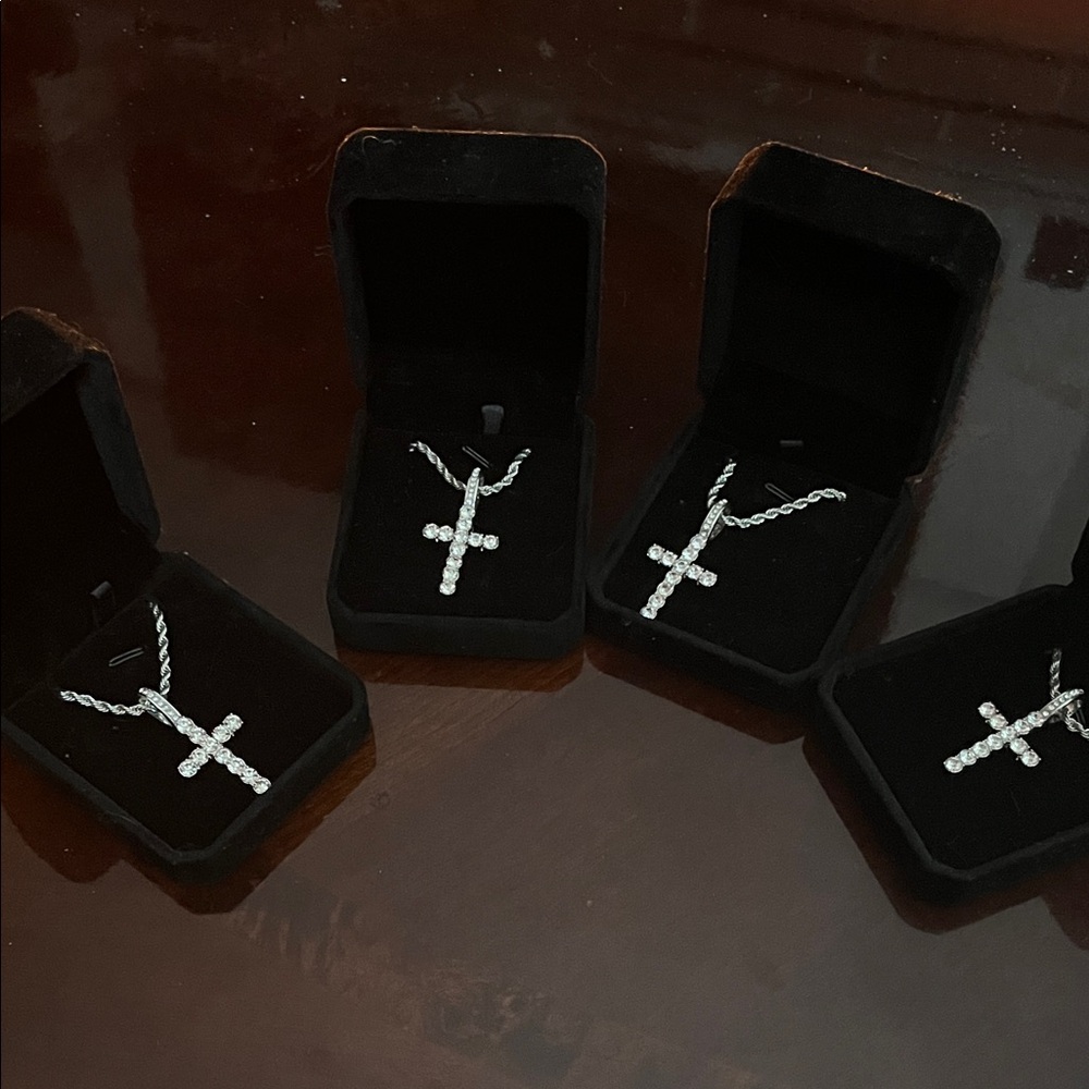 Elegant Silver Cross Pendant Necklace